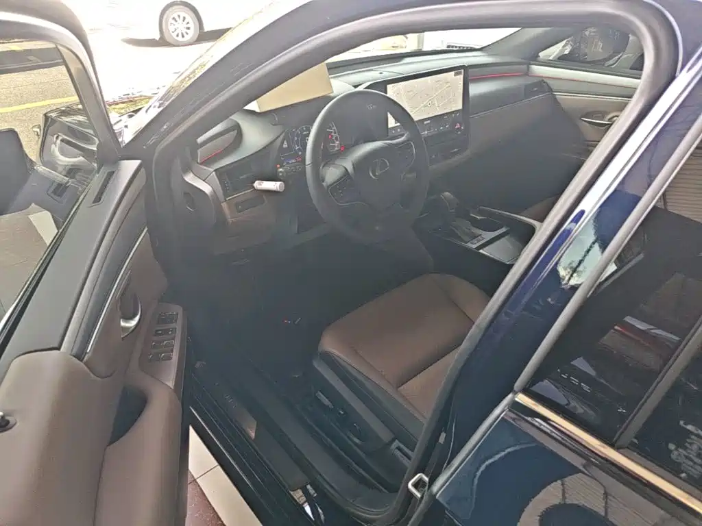 Lexus ES 2026 — фото 15