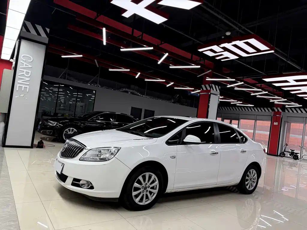 Buick Excelle 2014 — фото 1
