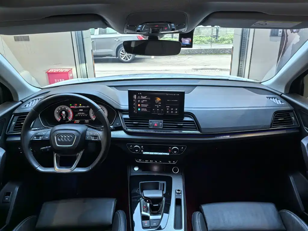 Audi Q5L 2022 — фото 11