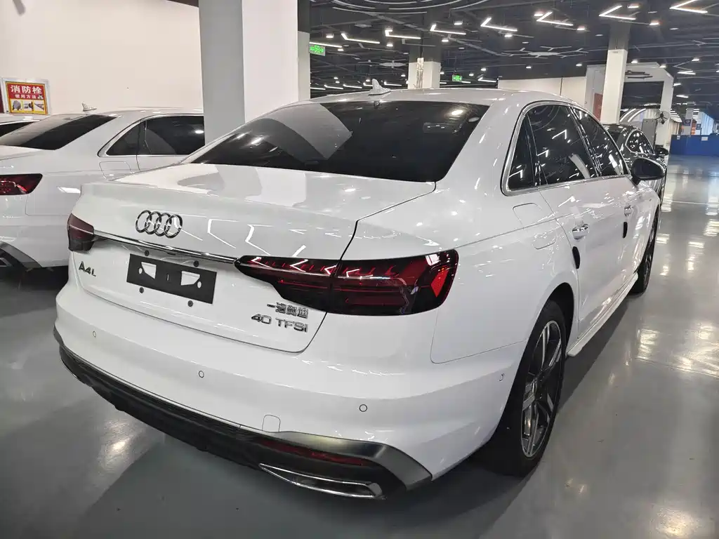 Audi A4L 2021 — фото 15