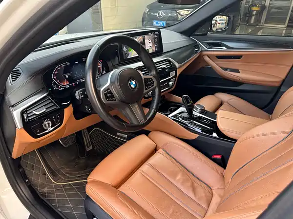 BMW 5 Series 2022