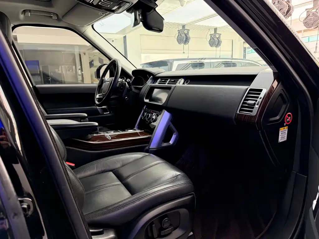 Land Rover Range Rover 2018 — фото 18