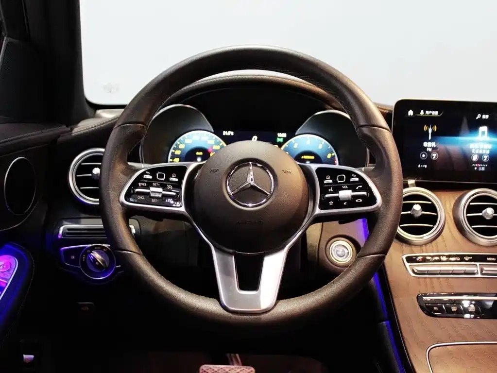 Mercedes-Benz GLC 2019 — фото 12