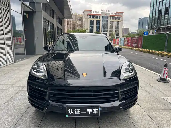 Porsche Cayenne 2021