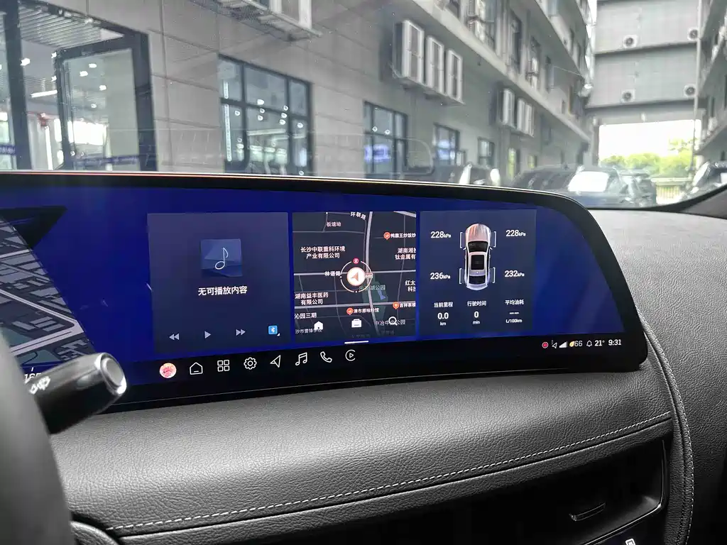 Cadillac CT5 2025 — фото 10