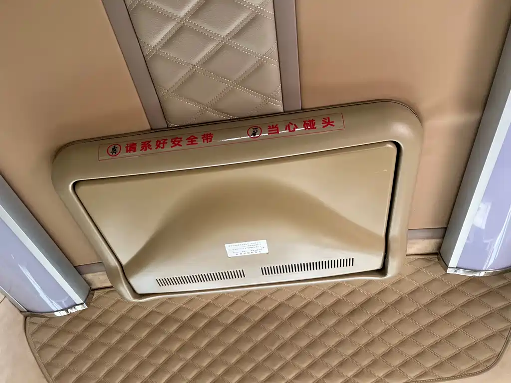 Toyota Coaster 2017 — фото 14