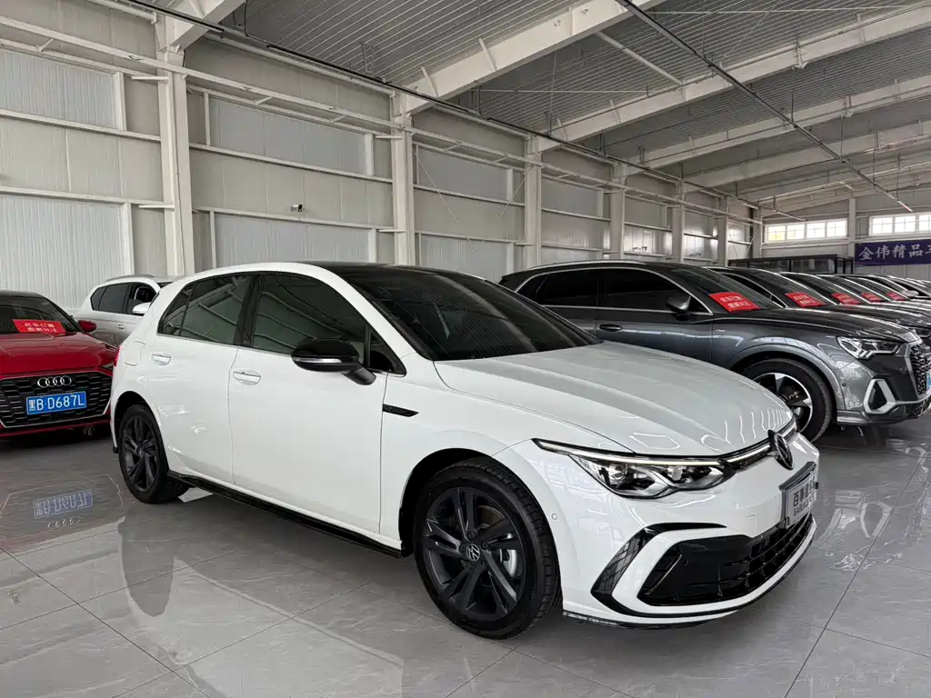 Volkswagen Golf 2023