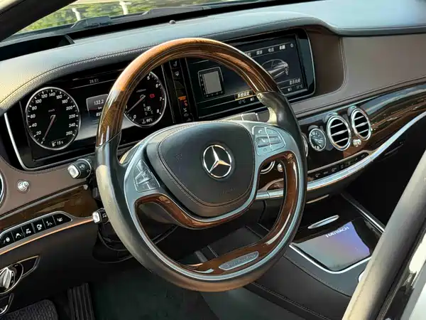 Mercedes-Benz Maybach S-Class 2015