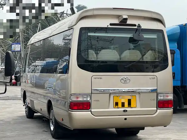 Toyota Coaster 2015