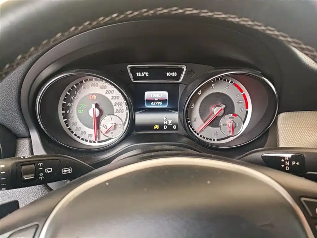 Mercedes-Benz GLA 2016 — фото 12