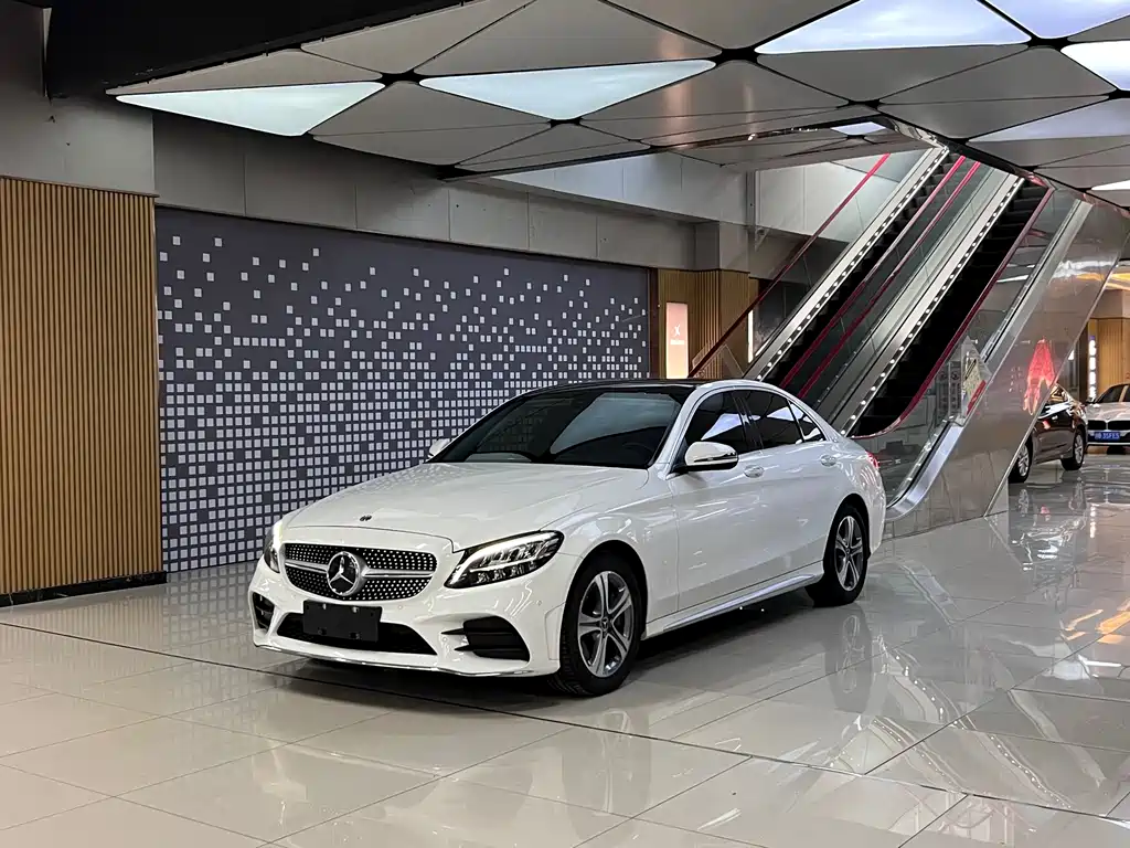 Mercedes-Benz C-Class 2021