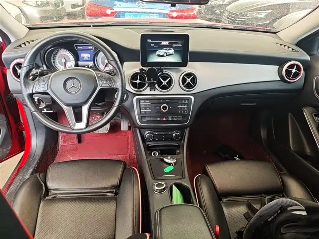 Mercedes-Benz GLA 2016 — фото 10