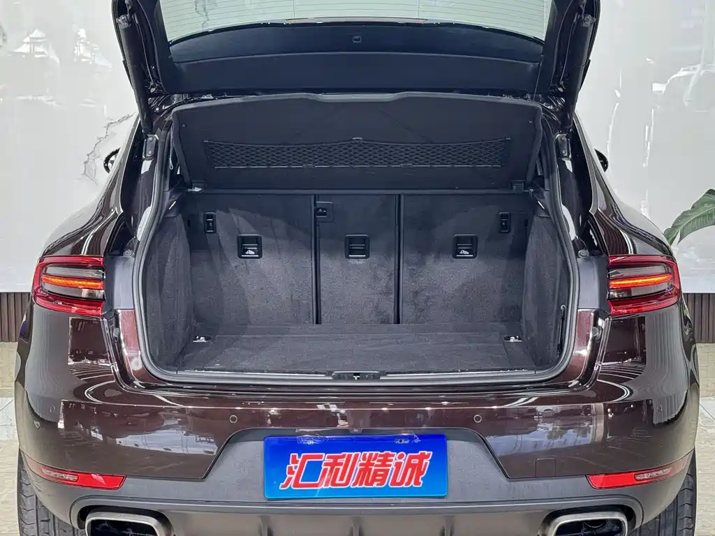 Porsche Macan 2018 — фото 21