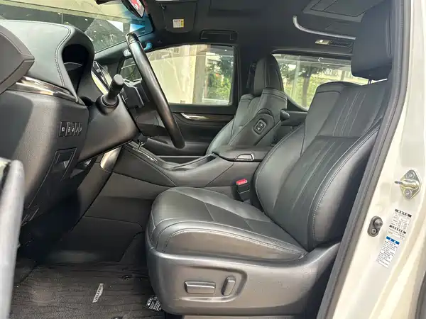 Toyota Vellfire 2022