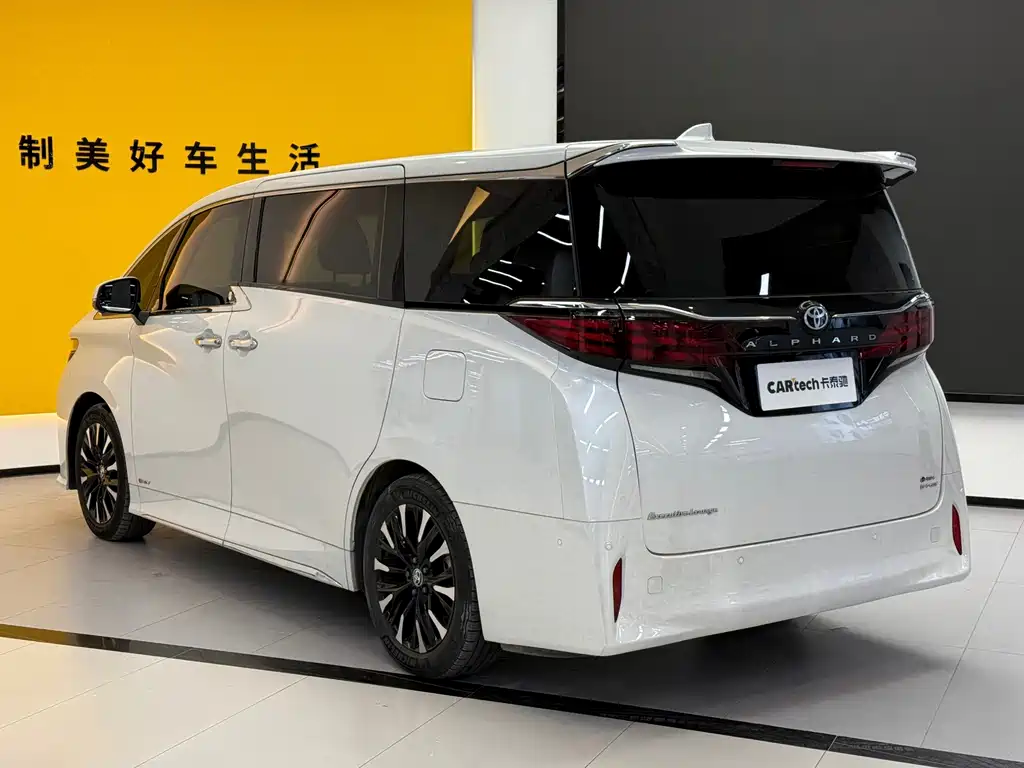 Toyota Alphard 2024 — фото 7