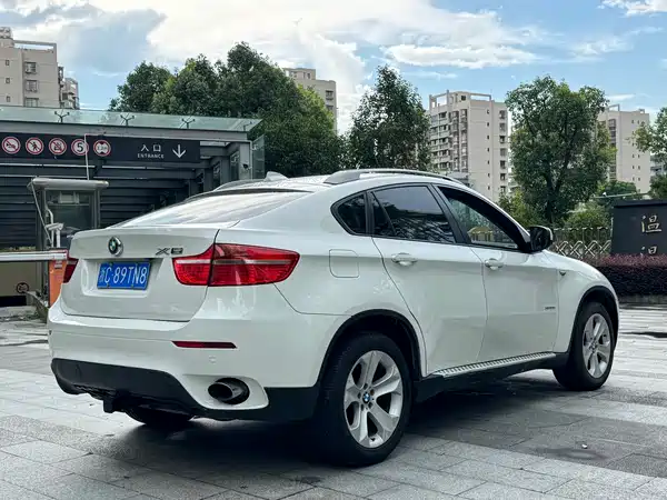 BMW X6 2012
