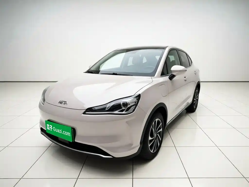 Neta V 2022