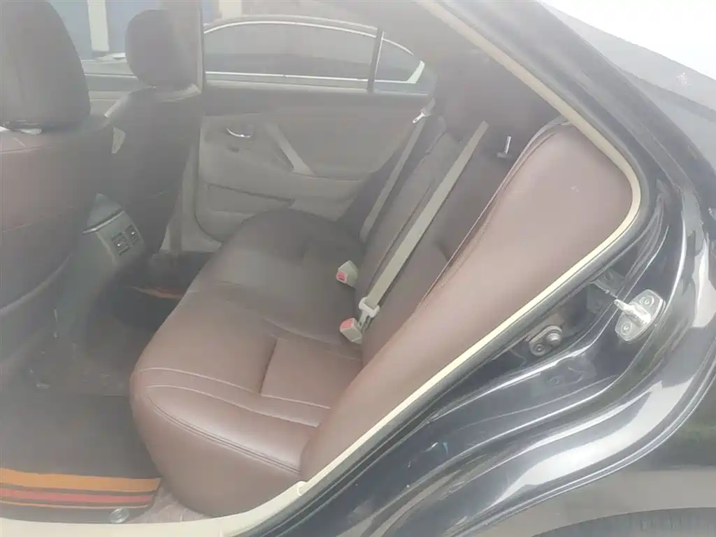 Toyota Camry 2015 — фото 17