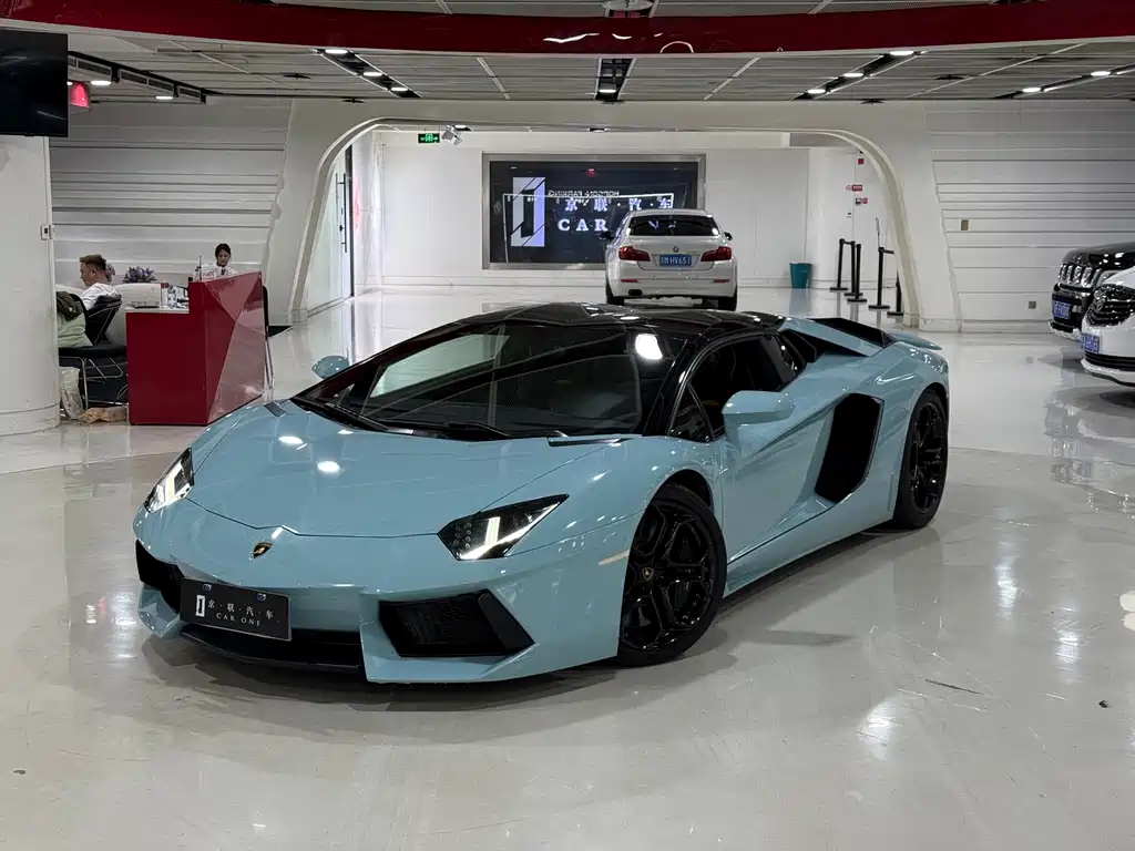 Lamborghini Aventador 2014 — фото 15