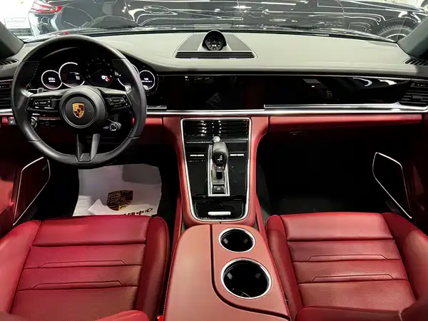 Porsche Panamera 2022