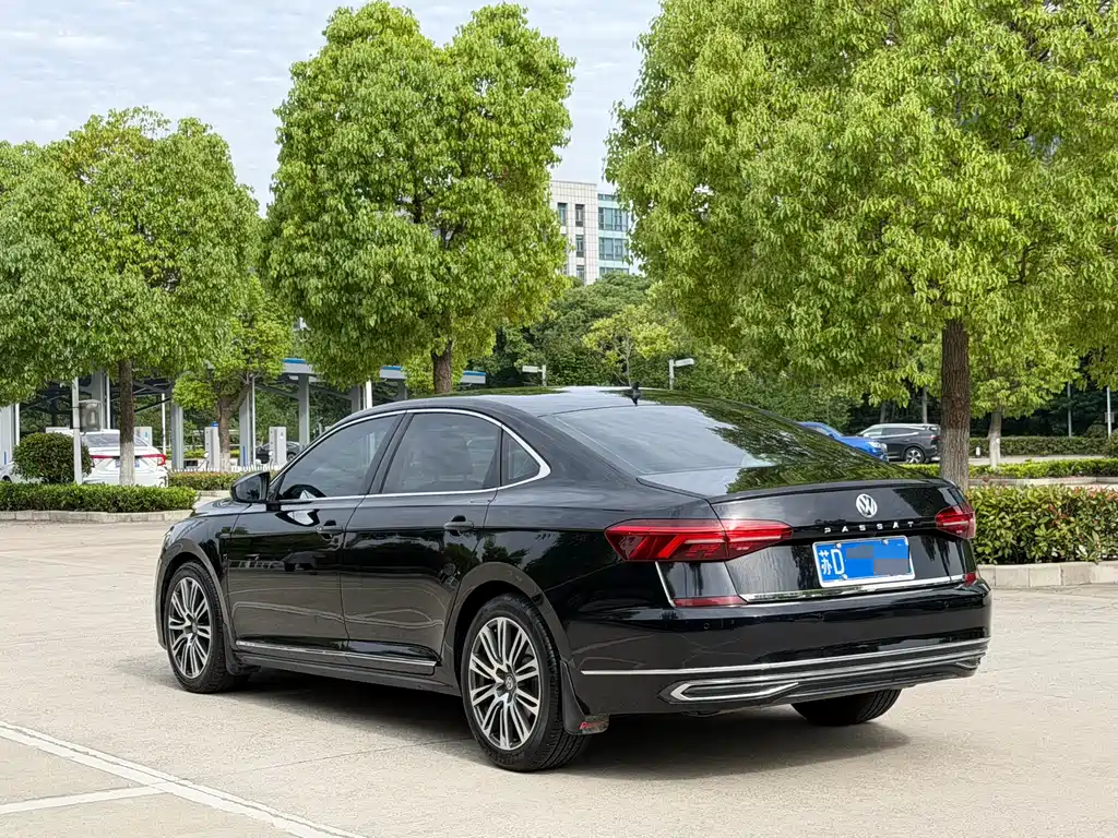 Volkswagen Passat 2019 — фото 5