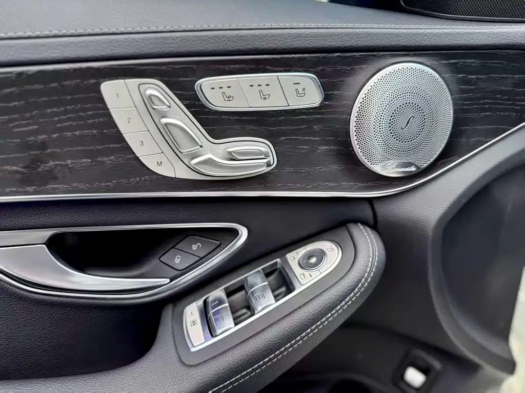 Mercedes-Benz C-Class 2021 — фото 17