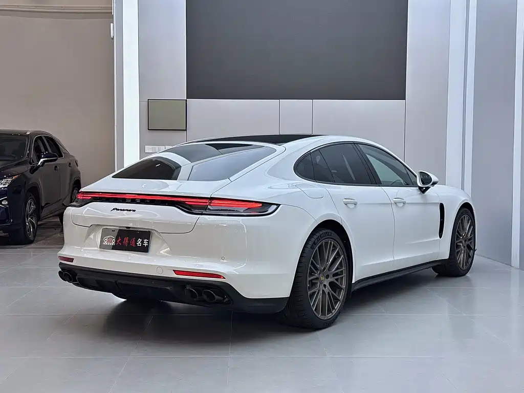 Porsche Panamera 2024 — фото 18