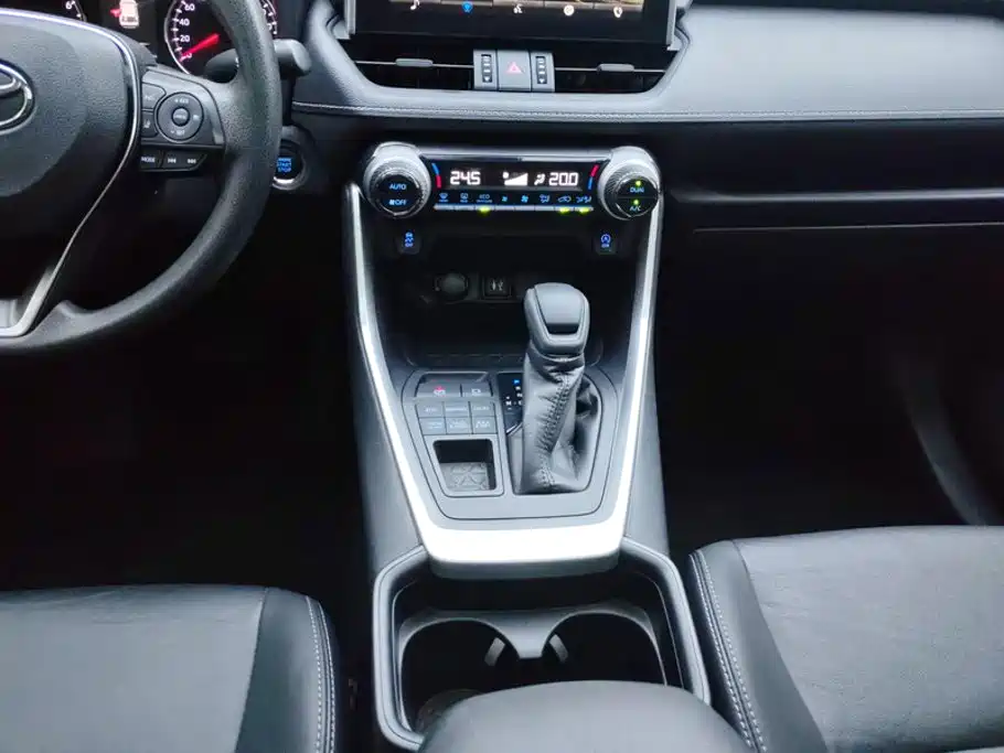 Toyota Wildlander 2021 — фото 16