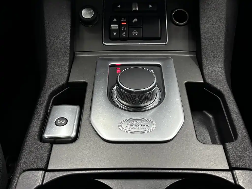 Land Rover Discovery 2016 — фото 13