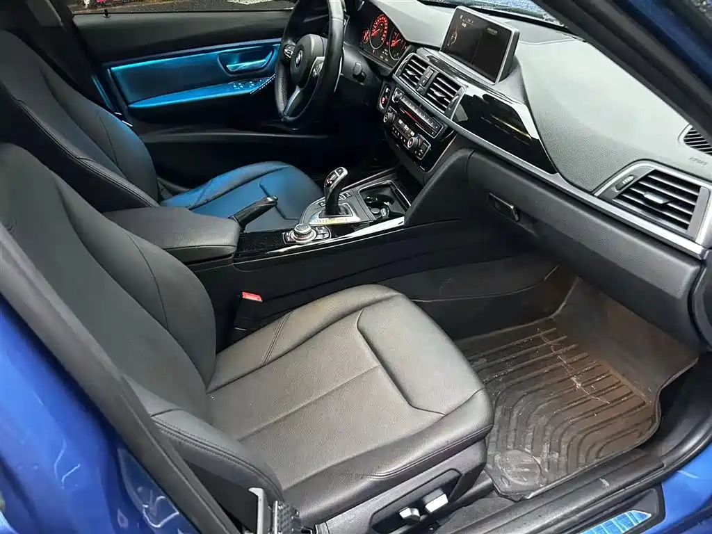 BMW 3 Series 2017 — фото 10