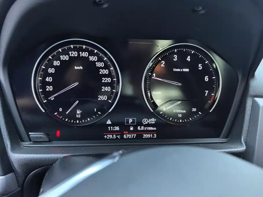 BMW 1 Series 2018 — фото 14