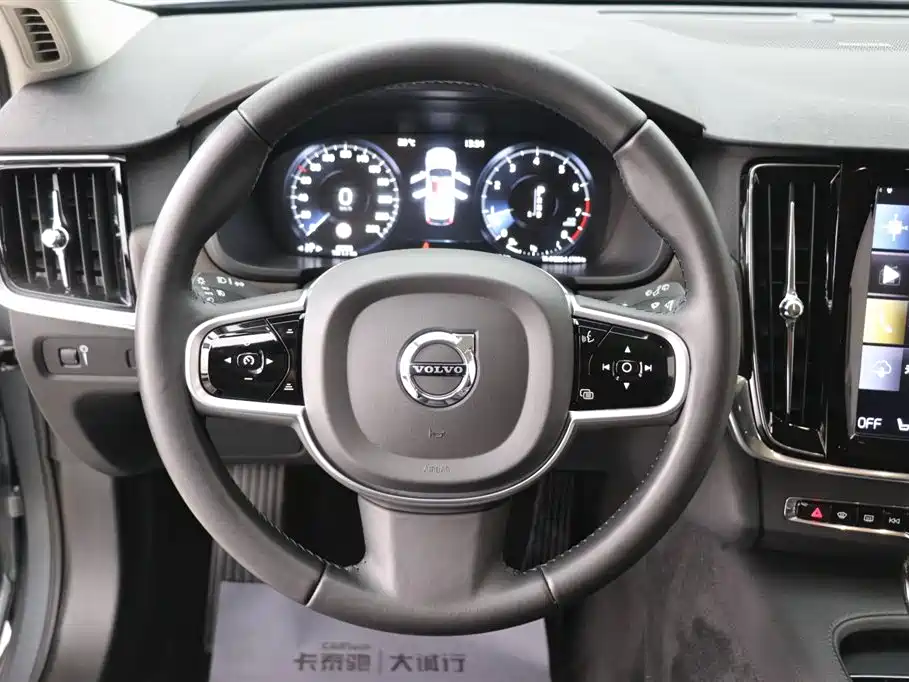 Volvo V90 2020 — фото 15