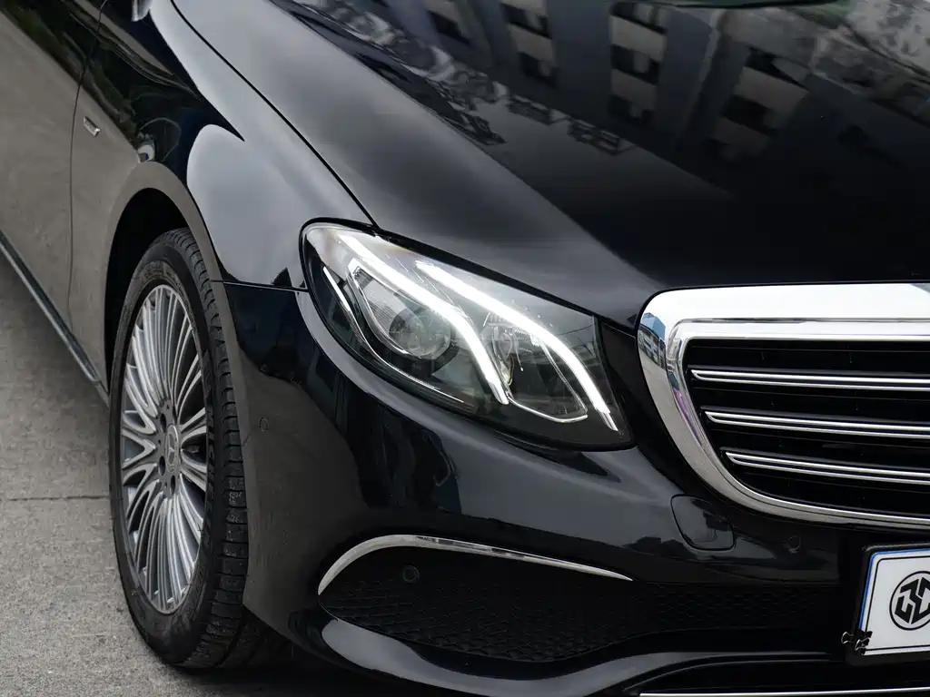 Mercedes-Benz E-Class 2020 — фото 9