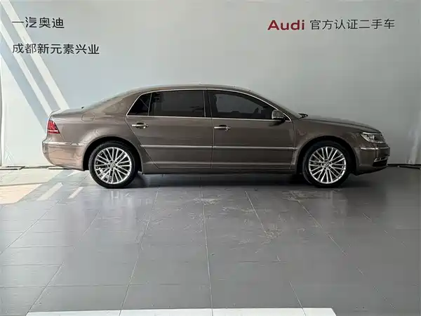 Volkswagen Phaeton 2013