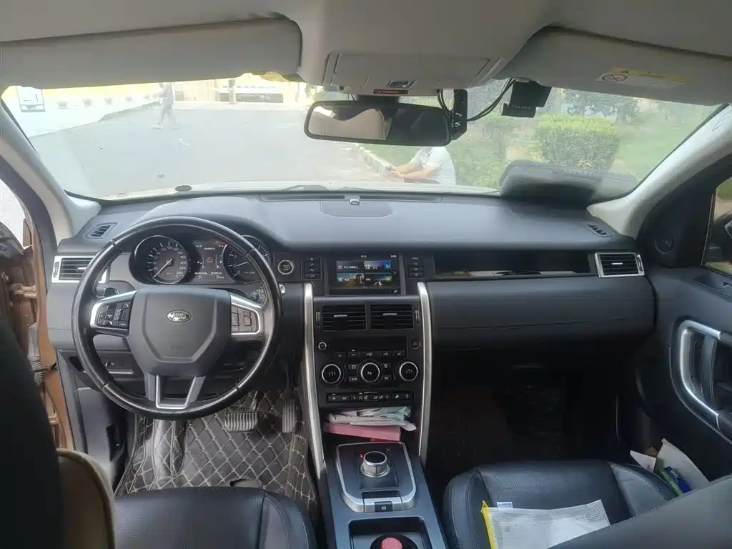 Land Rover Discovery Sport 2016 — фото 10