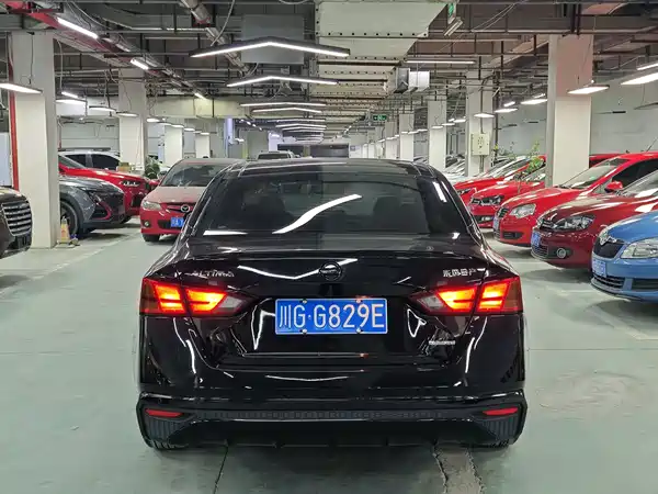 Nissan Teana 2021