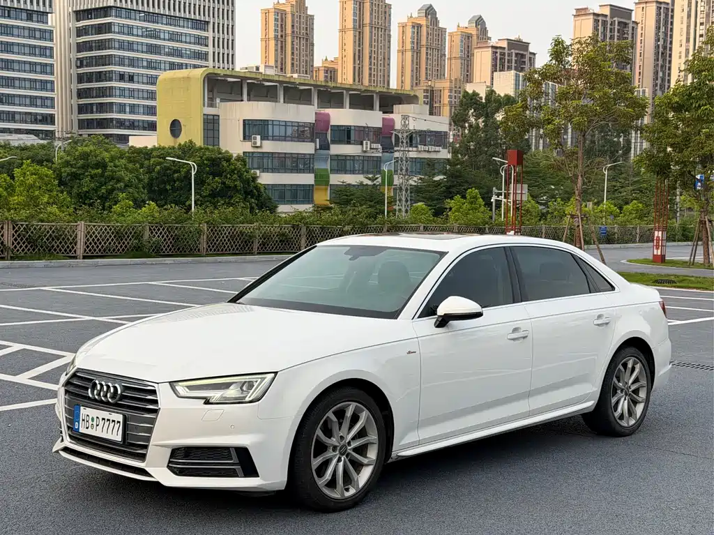 Audi A4L 2018