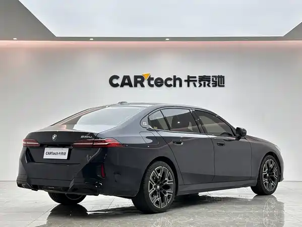 BMW 5 Series 2025