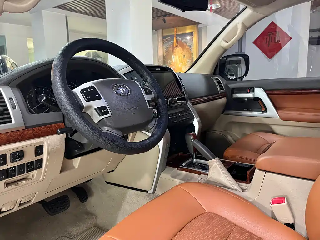 Toyota Land Cruiser 2015 — фото 11