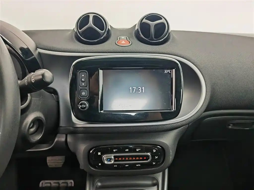 smart Fortwo 2016 — фото 12