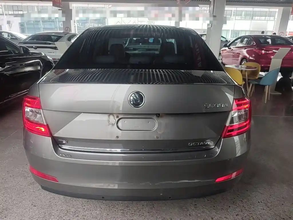 Skoda Octavia 2015 — фото 6