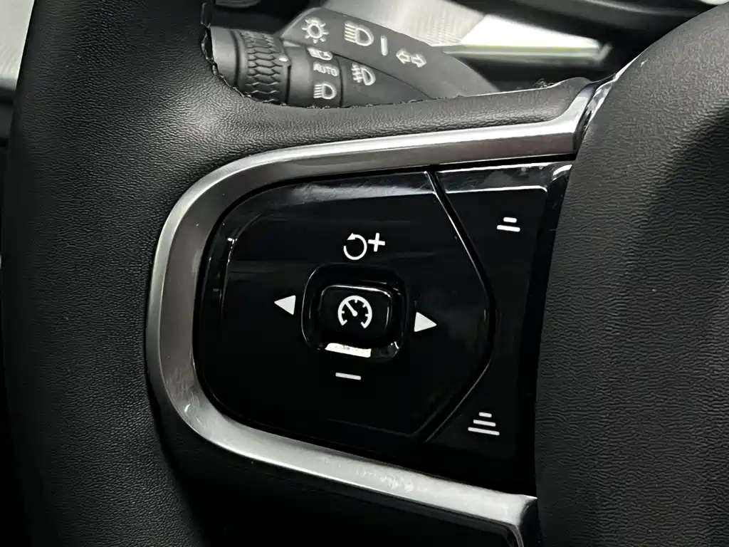 Volvo XC60 2024 — фото 29