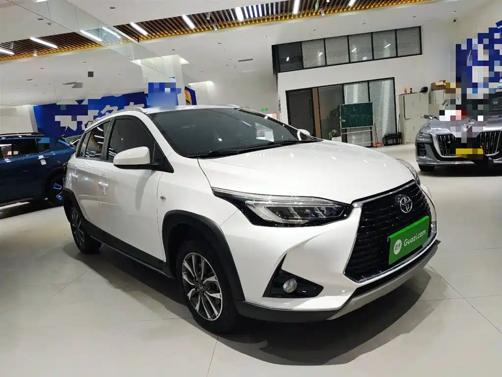 Toyota Yaris L 2022 — фото 4