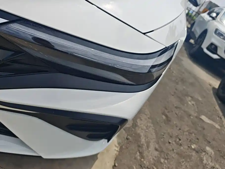 Hyundai Elantra 2024
