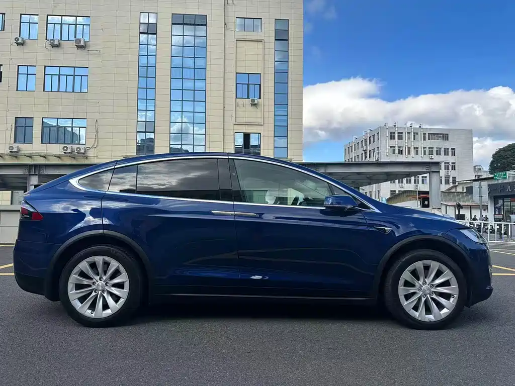 Tesla Model X 2017