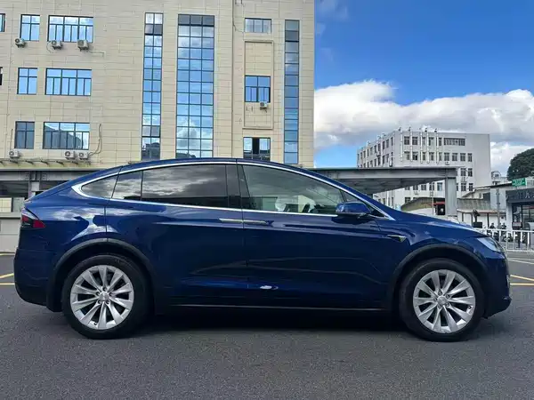 Tesla Model X 2017