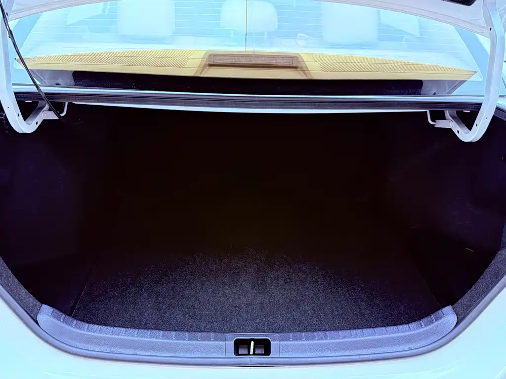 Toyota Corolla 2015 — фото 26