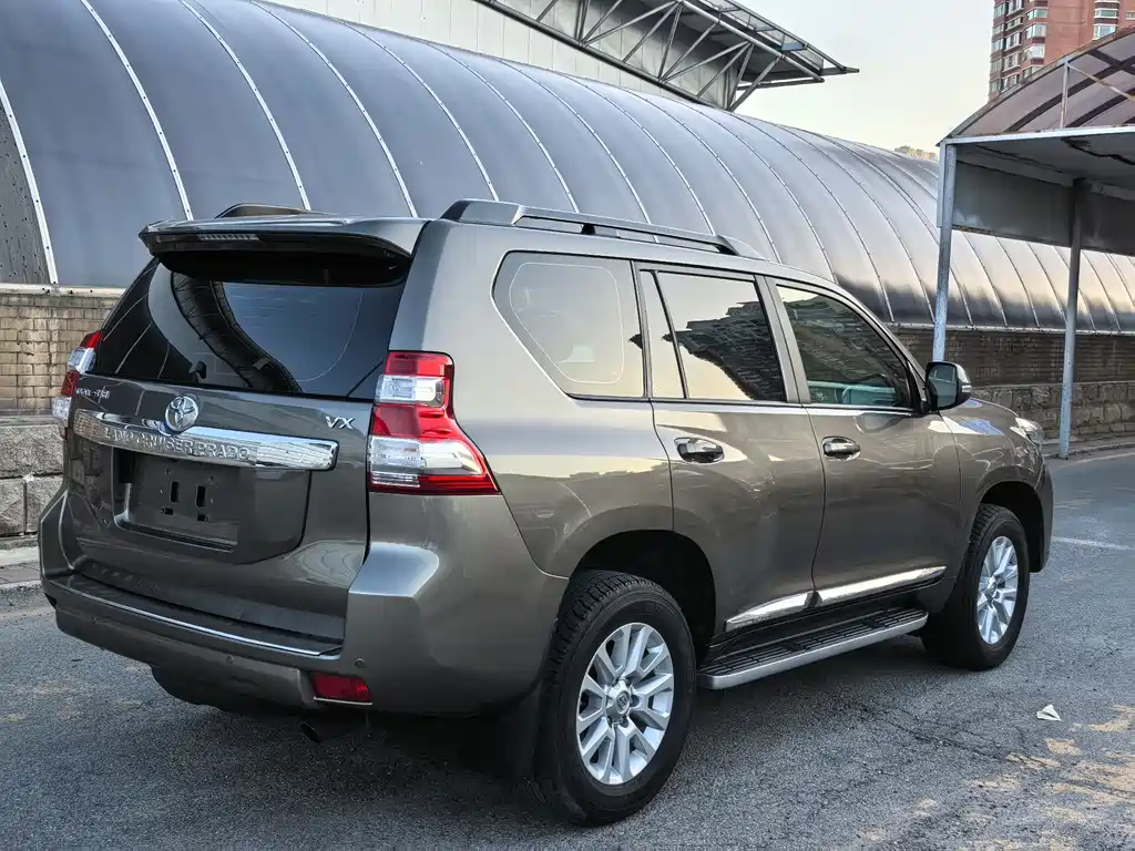 Toyota Prado 2017 — фото 6