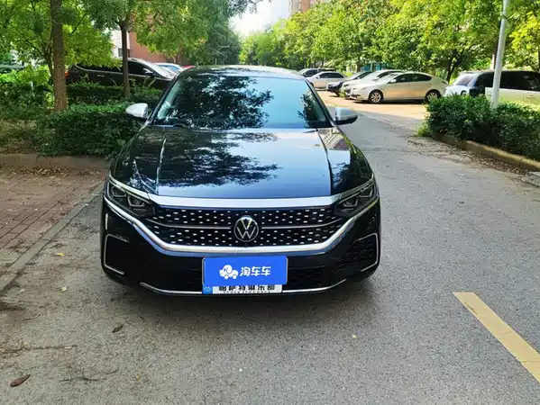 Volkswagen Passat 2023