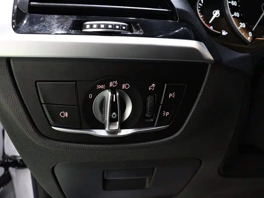 BMW X3 2019 — фото 17
